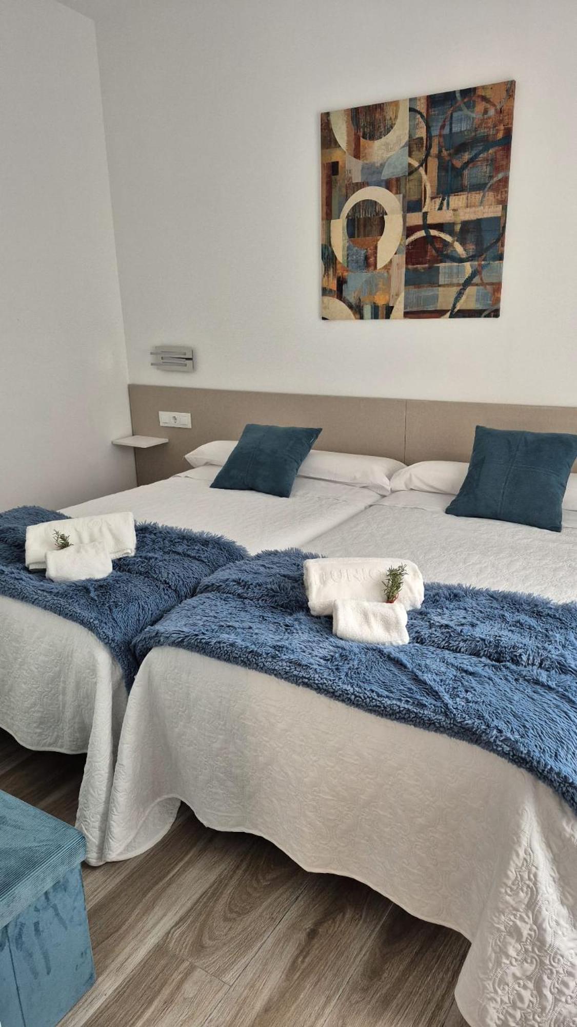 Tres Torres Apartamento Turistico Almoharin Exteriör bild
